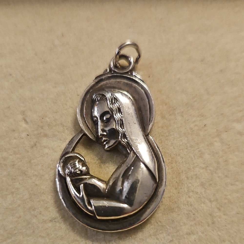 Elegant Vintage Creed Sterling Silver Mother and Child Pendant